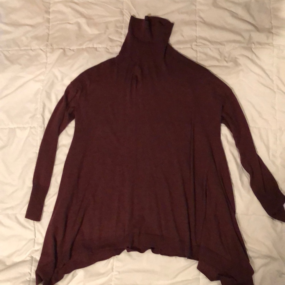 Burgundy turtleneck flowy sweater